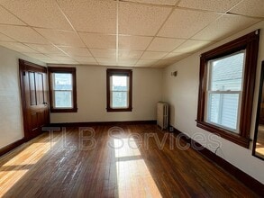 Building Photo - 221 3rd St