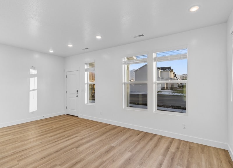 Building Photo - 285 W 1150 N