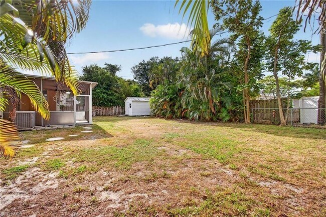 Building Photo - 1420 Maravilla Ave