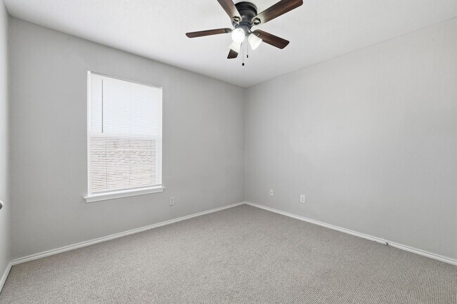 Building Photo - Spacious Two-Story Home in Prime Laurel Canyon Location