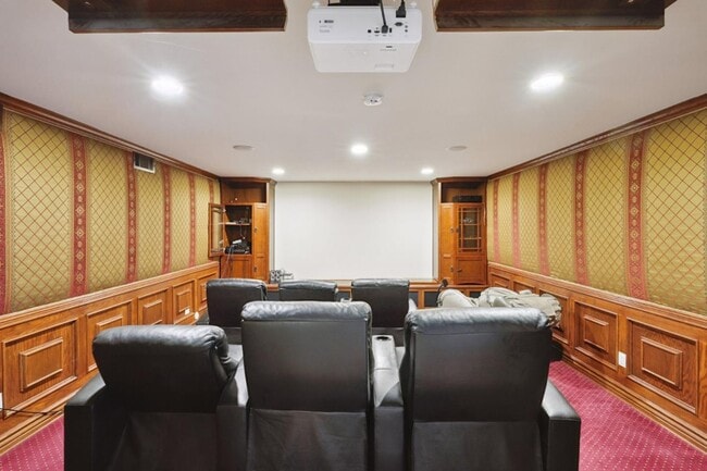 Building Photo - 5344 Leghorn Ave