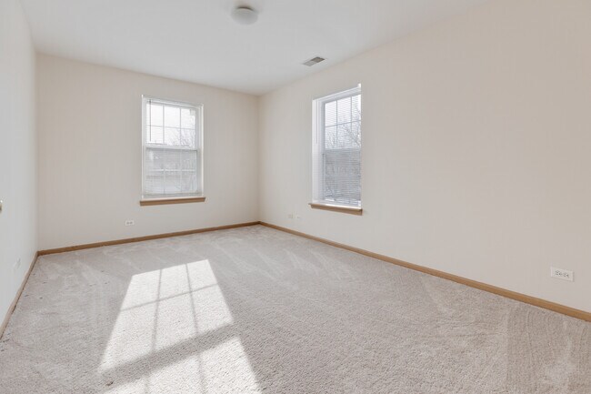 Building Photo - 840 Amelia Ct