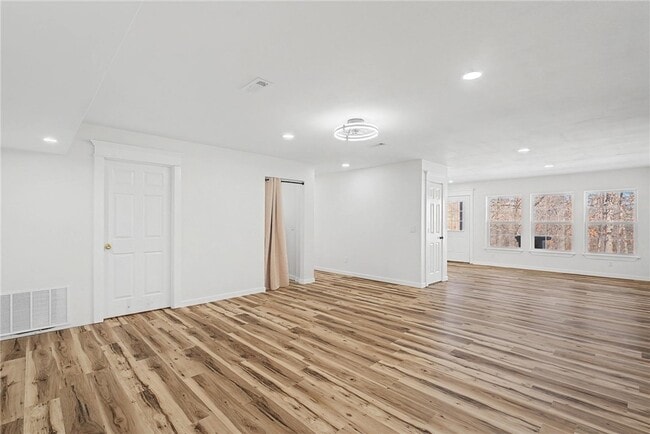 Building Photo - 13497 Walnut Valley Rd