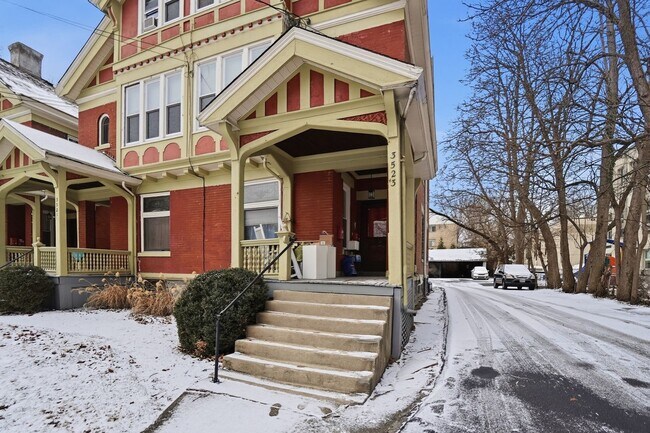 Building Photo - 3523 Clifton Ave