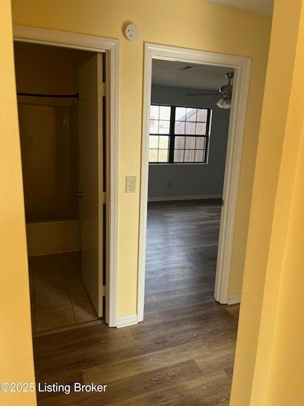 Building Photo - 1012 Windview Pl