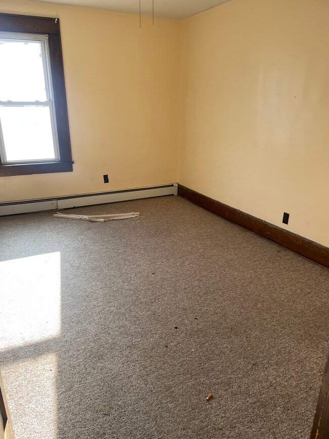 Building Photo - 459 Brockway Ave