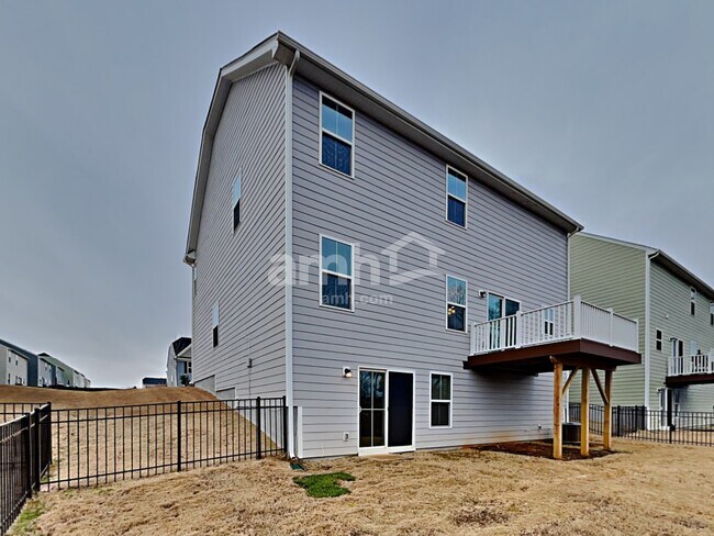 Building Photo - 653 Hamilton Park Dr