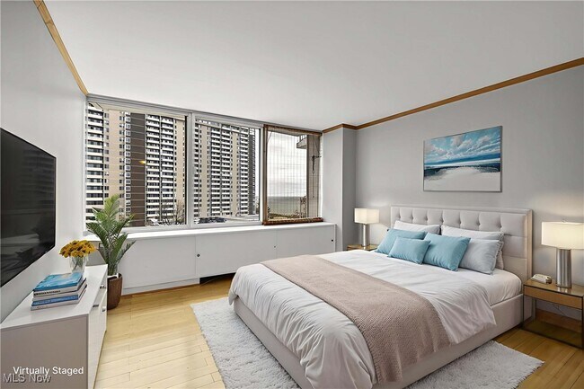 Building Photo - 12700 Lake Ave