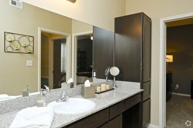 Building Photo - Limited Time – $750 Gift Card with Move-In!