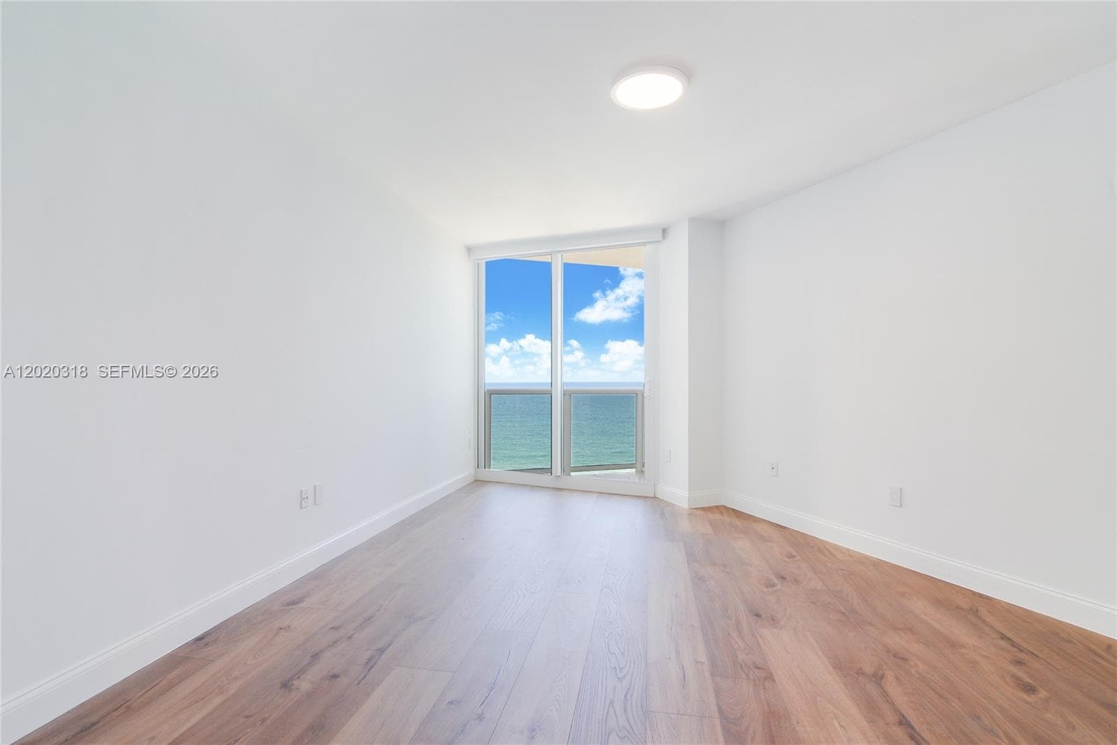 Building Photo - 19333 Collins Ave