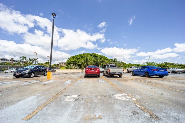 Building Photo - 1060 Kamehameha Hwy