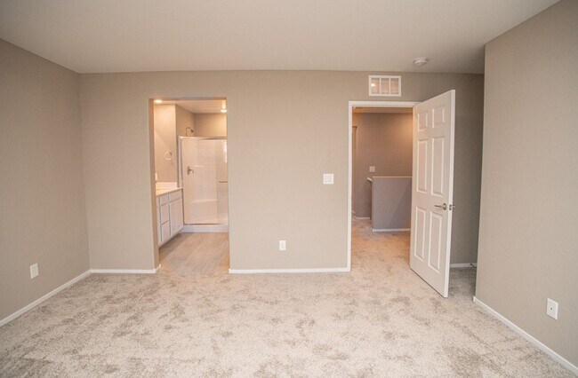 Building Photo - COMING SOON Gorgeous Townhome 3/2 in Santa Rosa Community in Summerlin!