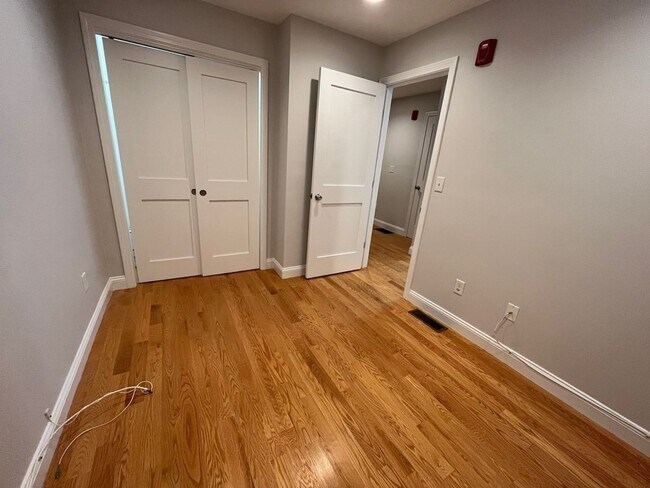 Building Photo - 373 Dorchester St