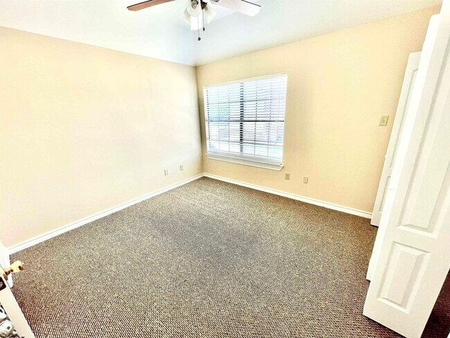Building Photo - 4246 Dorel Dr