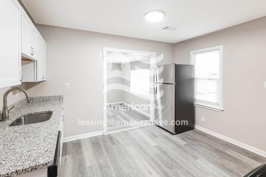 Building Photo - 77 Eastlawn Dr