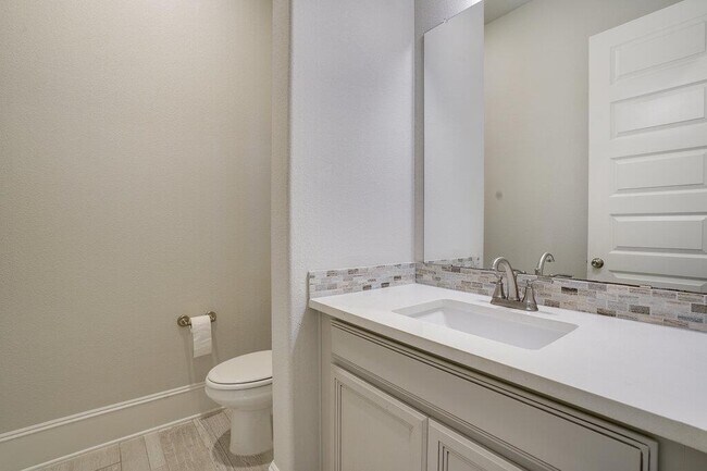 Building Photo - 16916 Sanglier Dr