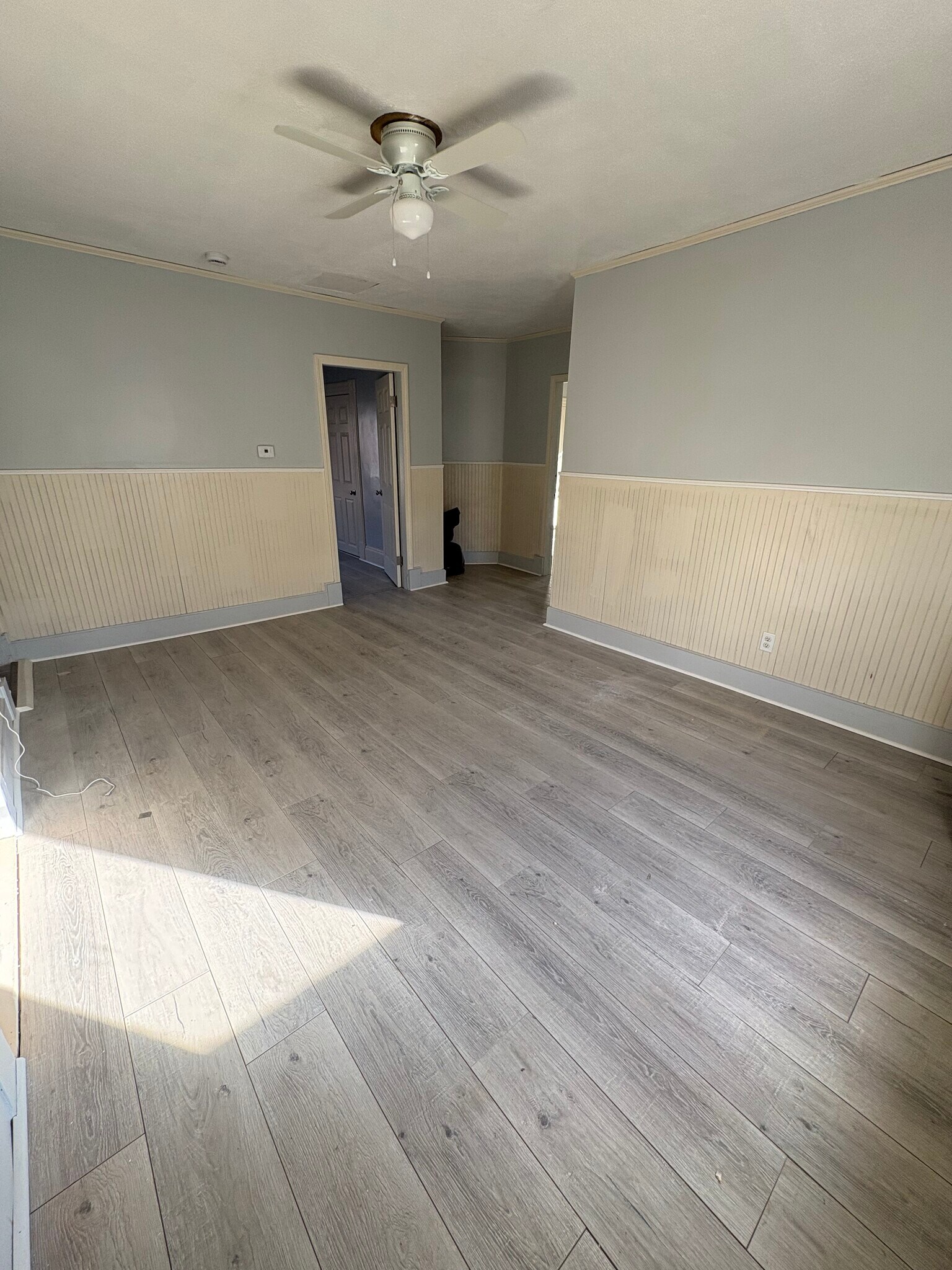 Building Photo - 121 London St