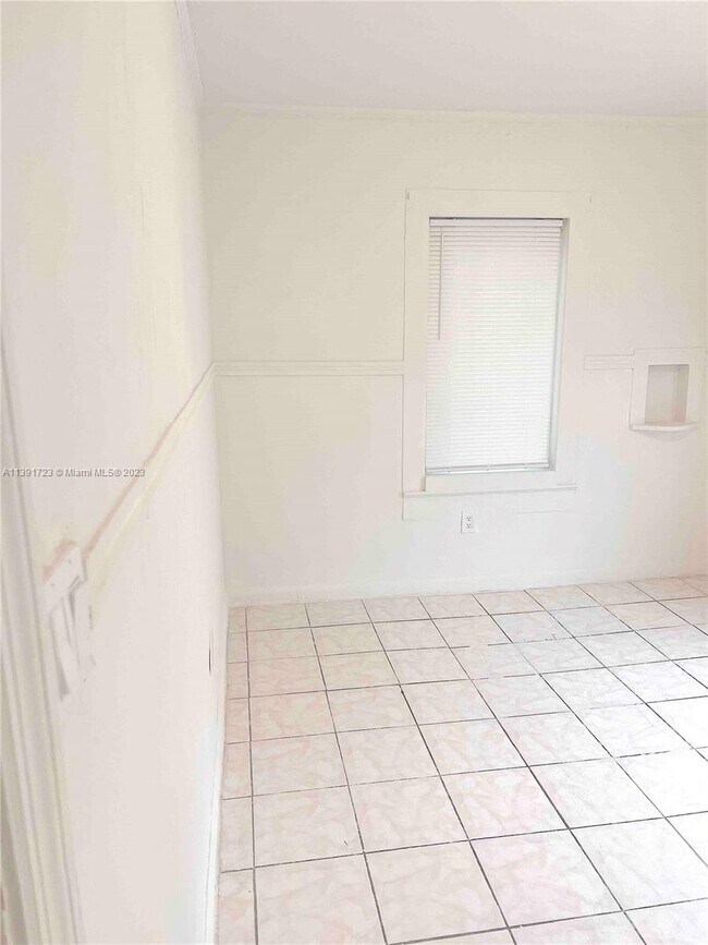 Building Photo - 3101 NW 28th St