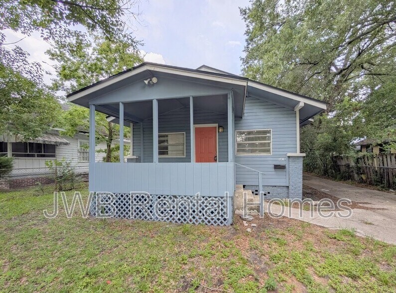 Building Photo - 1734 Brackland St
