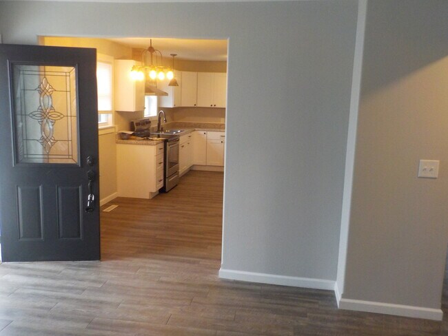 Building Photo - 115 N Jefferson St