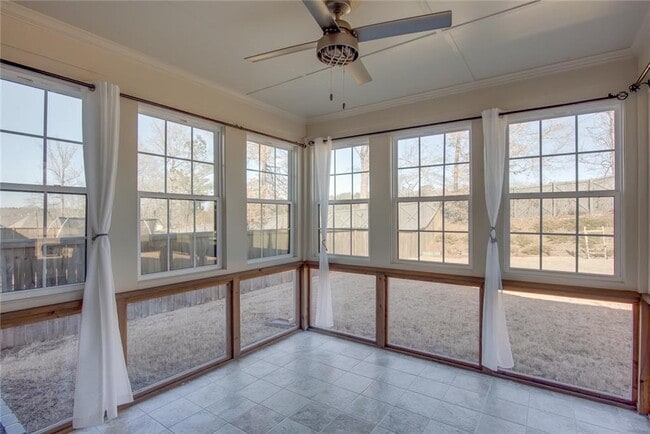 Building Photo - 5015 Montes Ln
