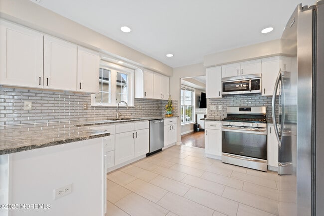 Building Photo - 36 Main St