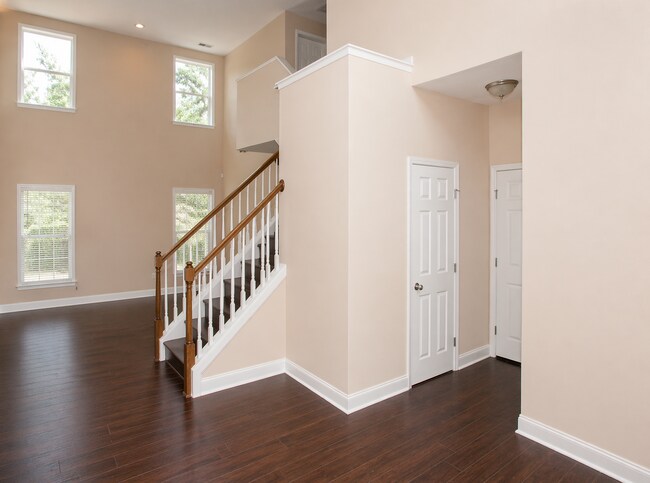 Building Photo - 442 Forest Lakes Dr