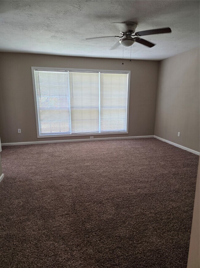 Building Photo - 717 Vicksburg Ct