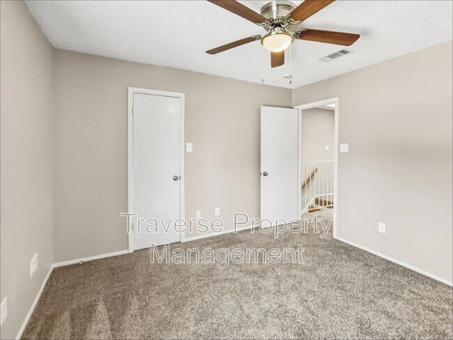 Building Photo - 1006 Bland Dr