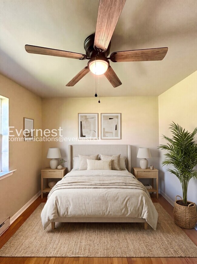 Building Photo - 3 Bed, 1.5 Bath Home with Off-Street Parking / Pet-Friendly / Available Now!
