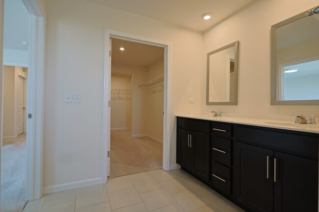 Building Photo - 2287 Ryegrass Ln