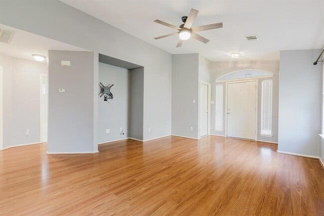 Building Photo - 1409 Molson Lake Dr