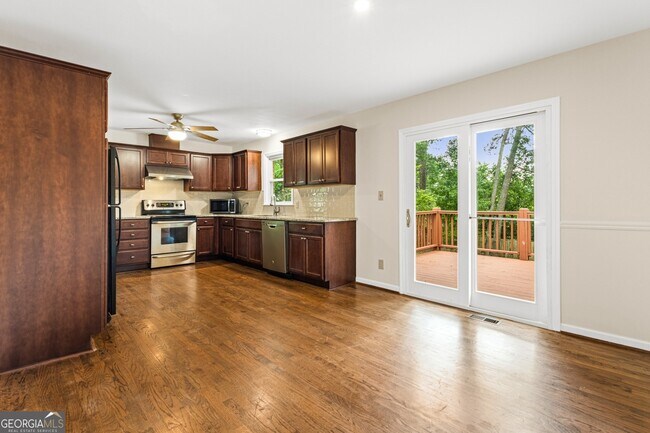 Building Photo - 2955 Appling Way