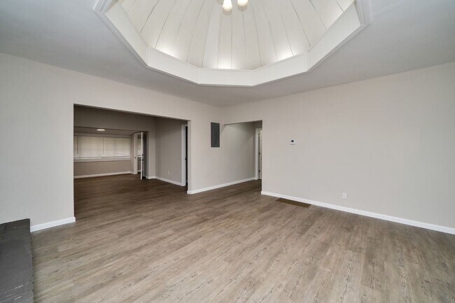 Building Photo - Beautiful New 4bd/2bath -Don’t Miss This!