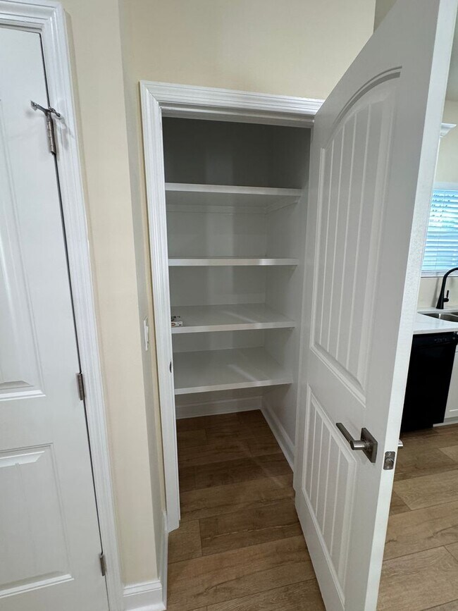 Building Photo - New 3 bed, 3.5 bath home across the Street from Meharry.  Modern upgraded kitchen and bathrooms. ...