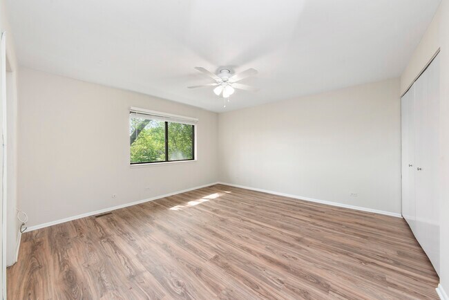 Building Photo - 7346 Country Creek Way