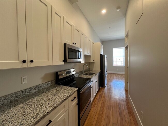 Building Photo - 34 St Joseph St