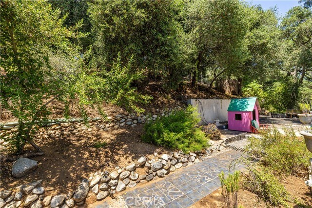 Building Photo - 4566 Lower Live Oak Canyon Rd