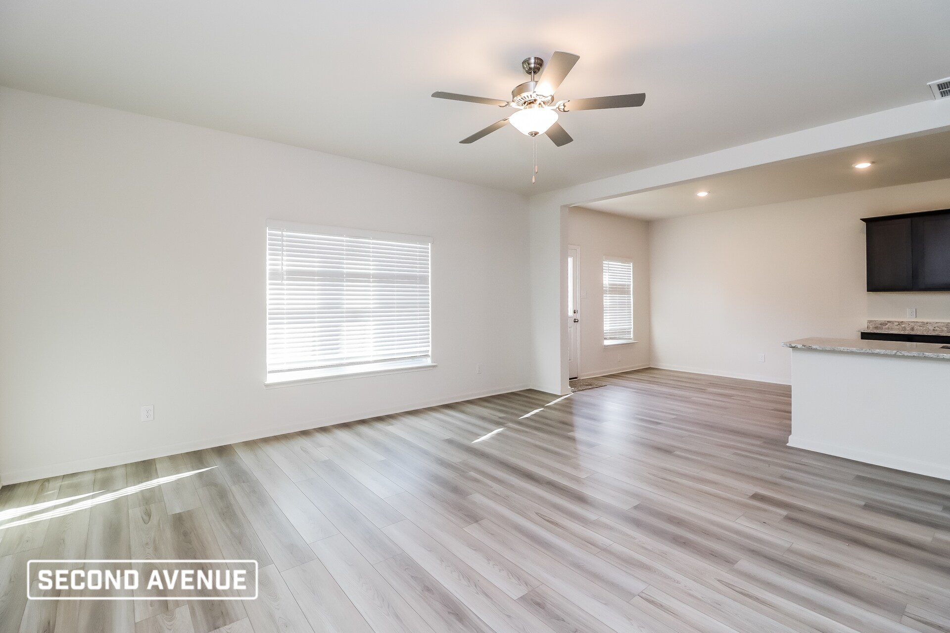 Building Photo - 424 Condie Russell Ave