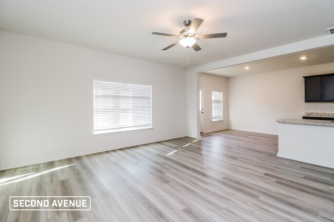 Building Photo - 504 Bennie Leonard St