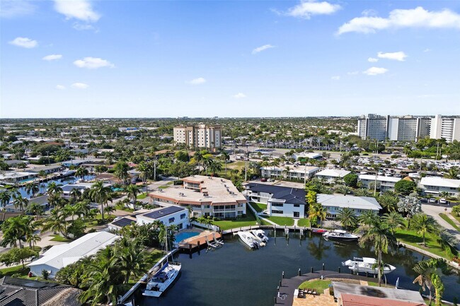 Building Photo - 2201 SE 9th St