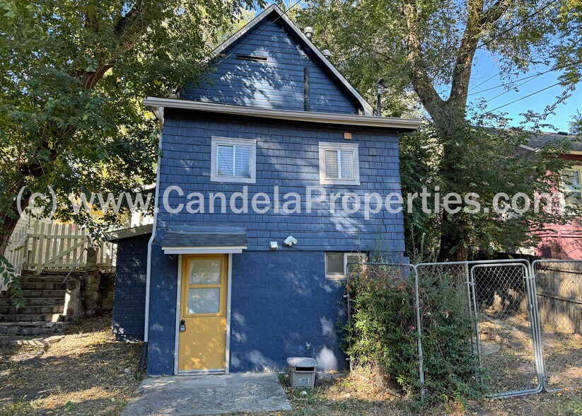 Building Photo - 523 N Walnut St