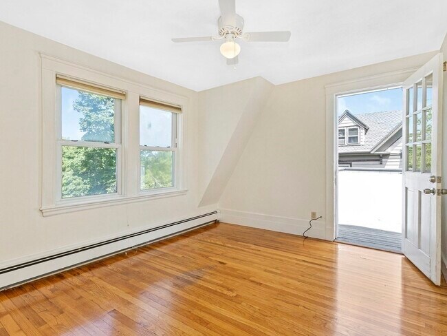 Building Photo - 1145 Boylston St