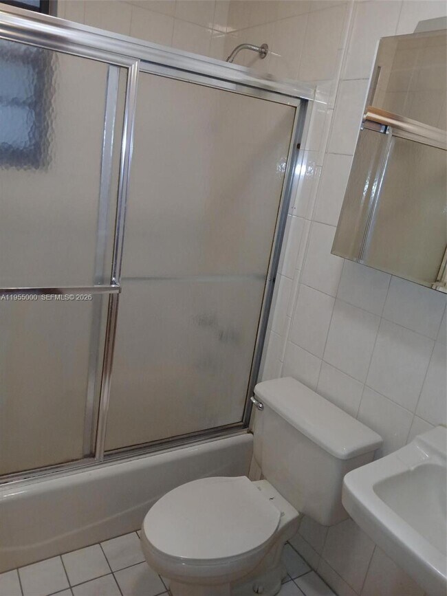 Building Photo - 3127 Coral Wy
