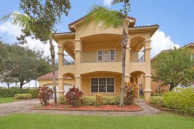 Building Photo - 748 Cresta Cir