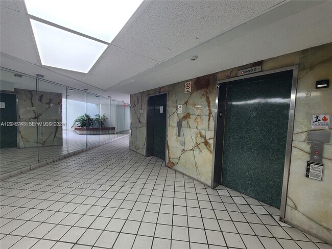 Building Photo - 11800 SW 18th St