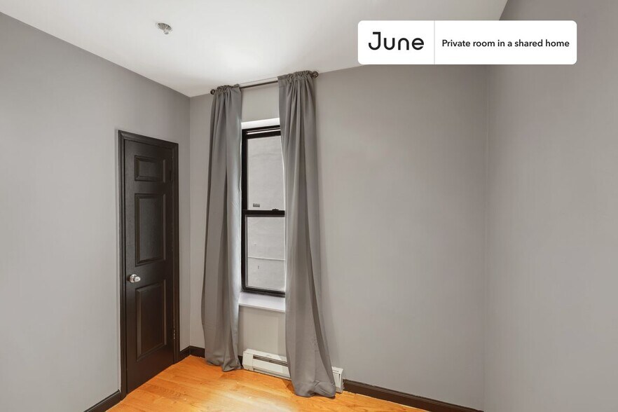Building Photo - Private bedroom in 4 bed/1 bath Home