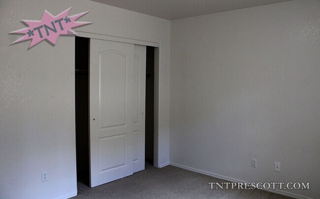 Building Photo - Home in Prescott Valley