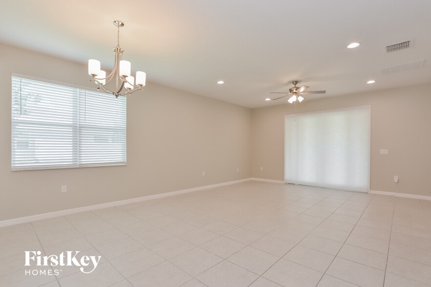 Building Photo - 3336 Wolf Run Rd