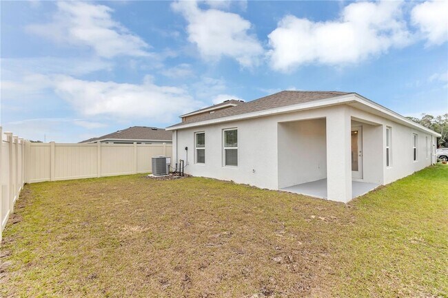 Building Photo - 2872 NE 21st Ct Rd